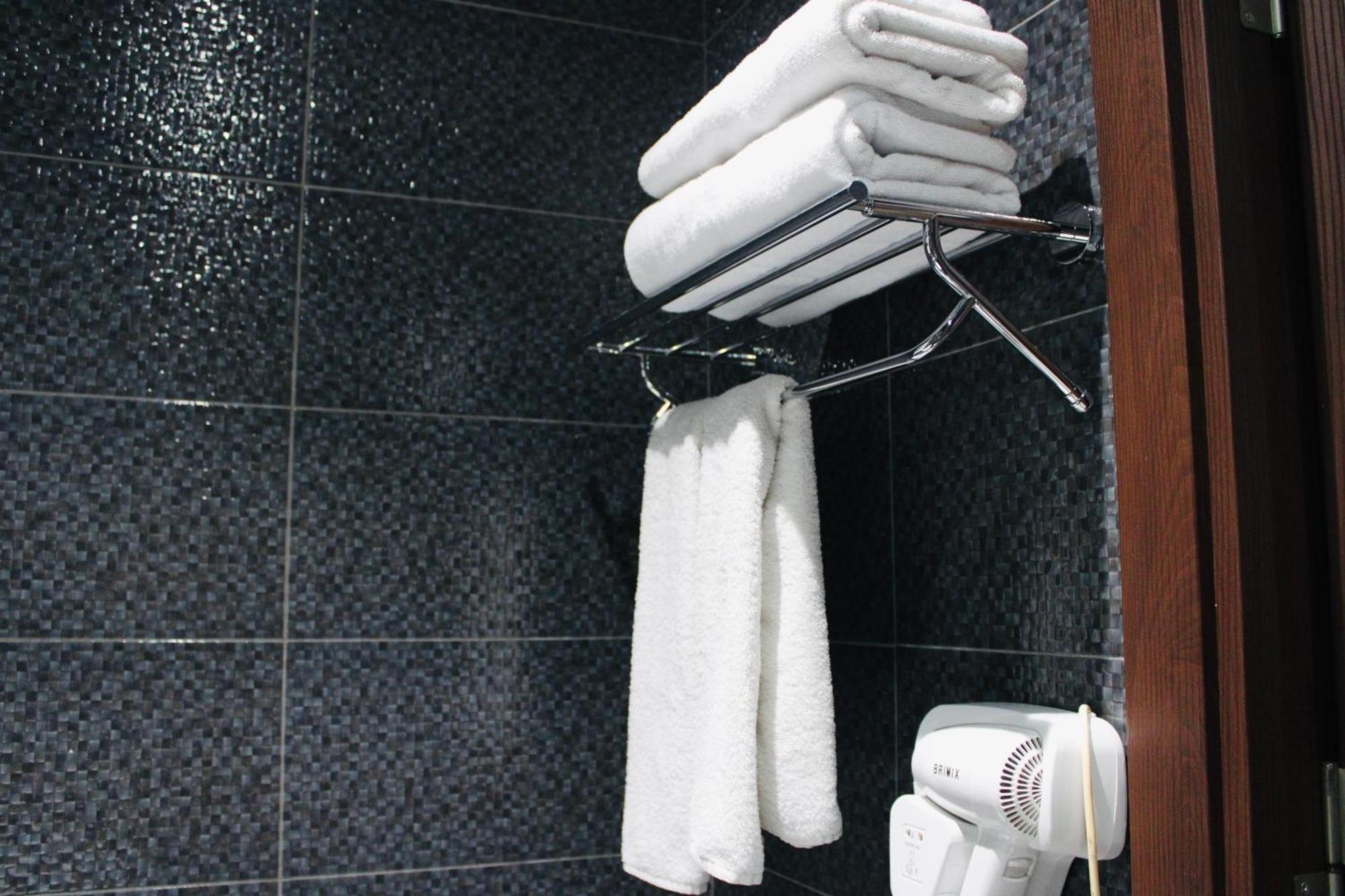 7 Rooms Hotel Tserovani المظهر الخارجي الصورة