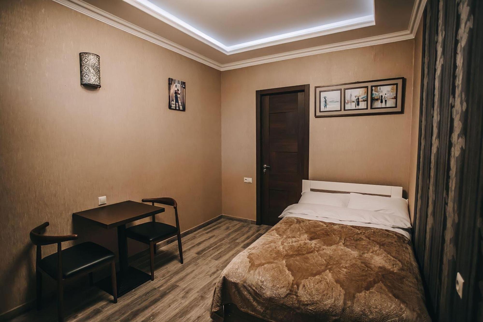 7 Rooms Hotel Tserovani المظهر الخارجي الصورة